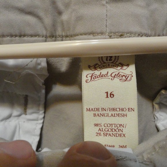 Faded Glory 16 Khaki capris pants, Womens~Gently worn~ - Picture 3 of 4